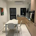 In A New Bright 3-bedroom Σλιέμα