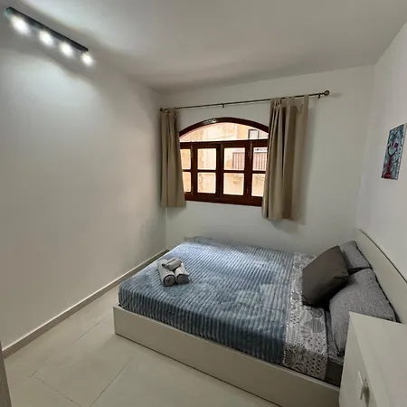 In A New Bright 3-bedroom Appartamento *