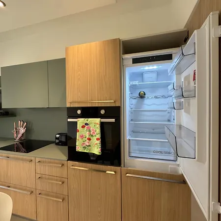 Apartment In A New Bright 3-bedroom *