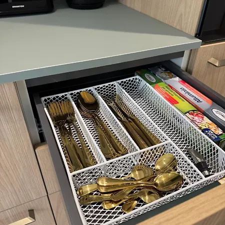 In A New Bright 3-bedroom Апартаменты Слима