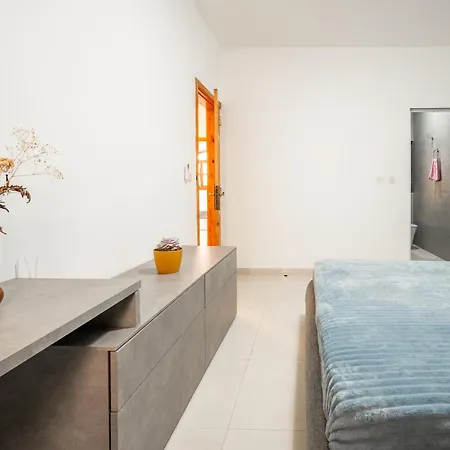Apartment In A New Bright 3-bedroom