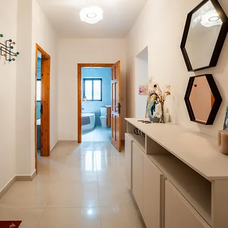 In A New Bright 3-bedroom