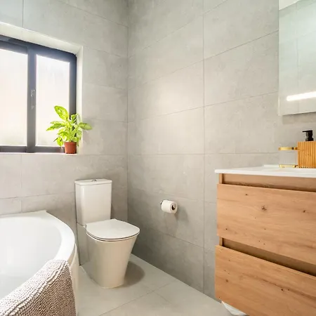 In A New Bright 3-bedroom Apartment *