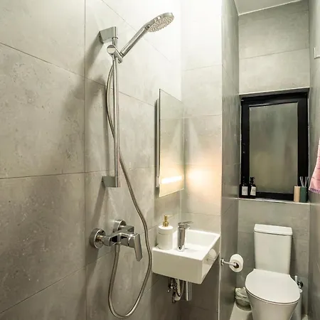 Apartment In A New Bright 3-bedroom *