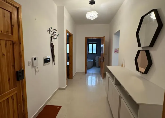 Daire In A New Bright 3-bedroom Sliema