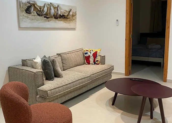 In A New Bright 3-bedroom