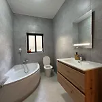 In A New Bright 3-bedroom