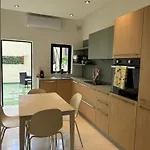 Apartman In A New Bright 3-bedroom *